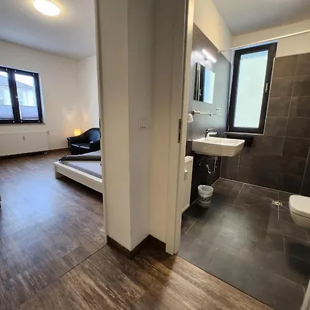 Monteurzimmer 4 * 比勒费尔德